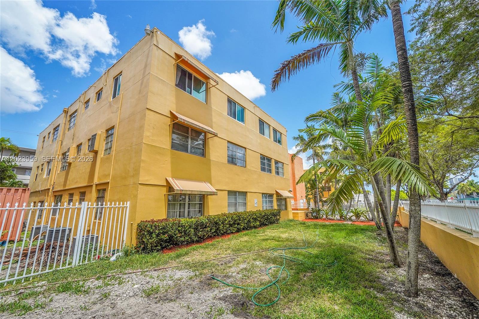 THE PALMS 51 CONDO - Residential