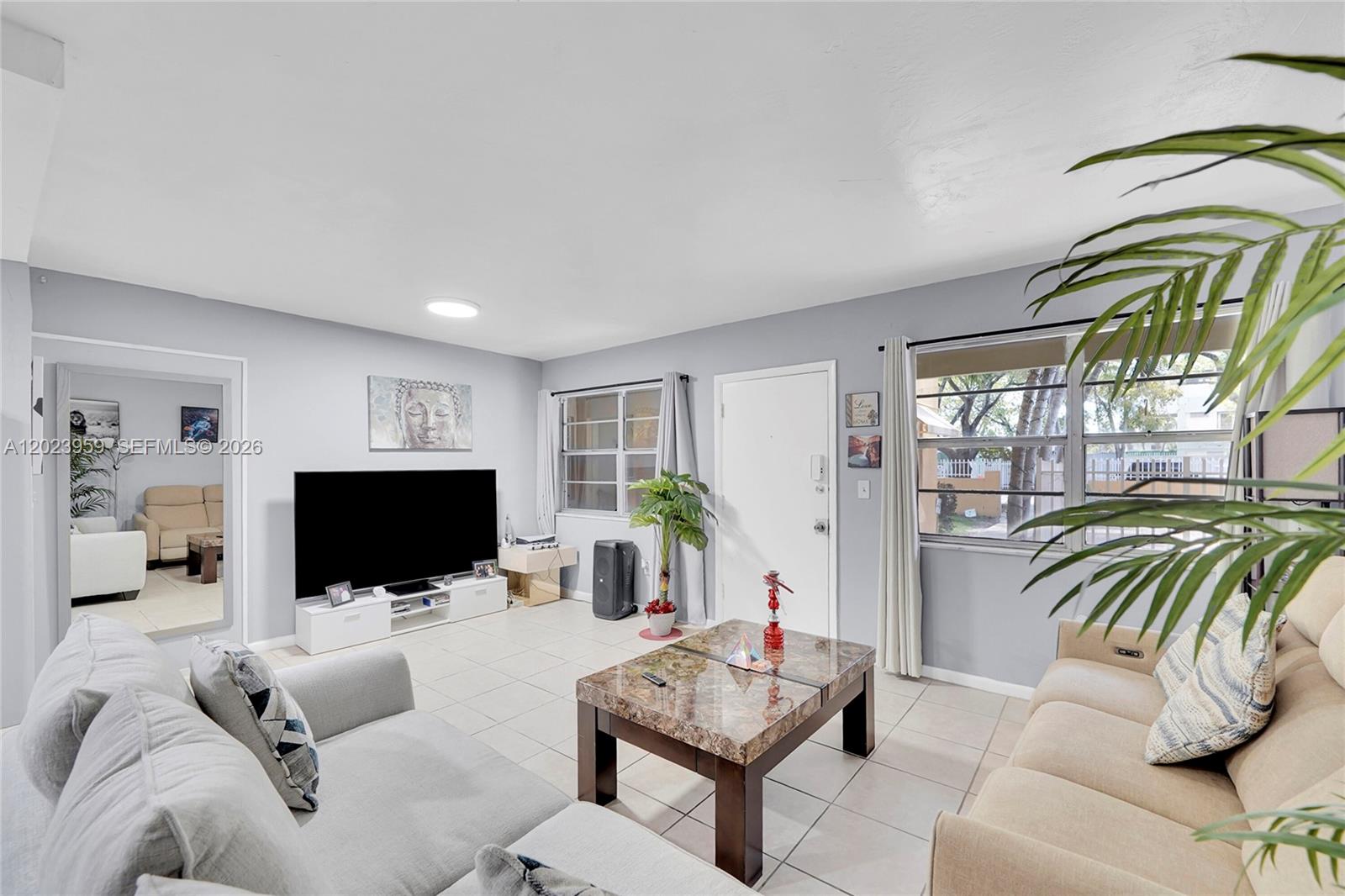 1851 NE 168th St A8, North Miami Beach, FL, 33162/$178,000 4 1851 NE 168th St A8