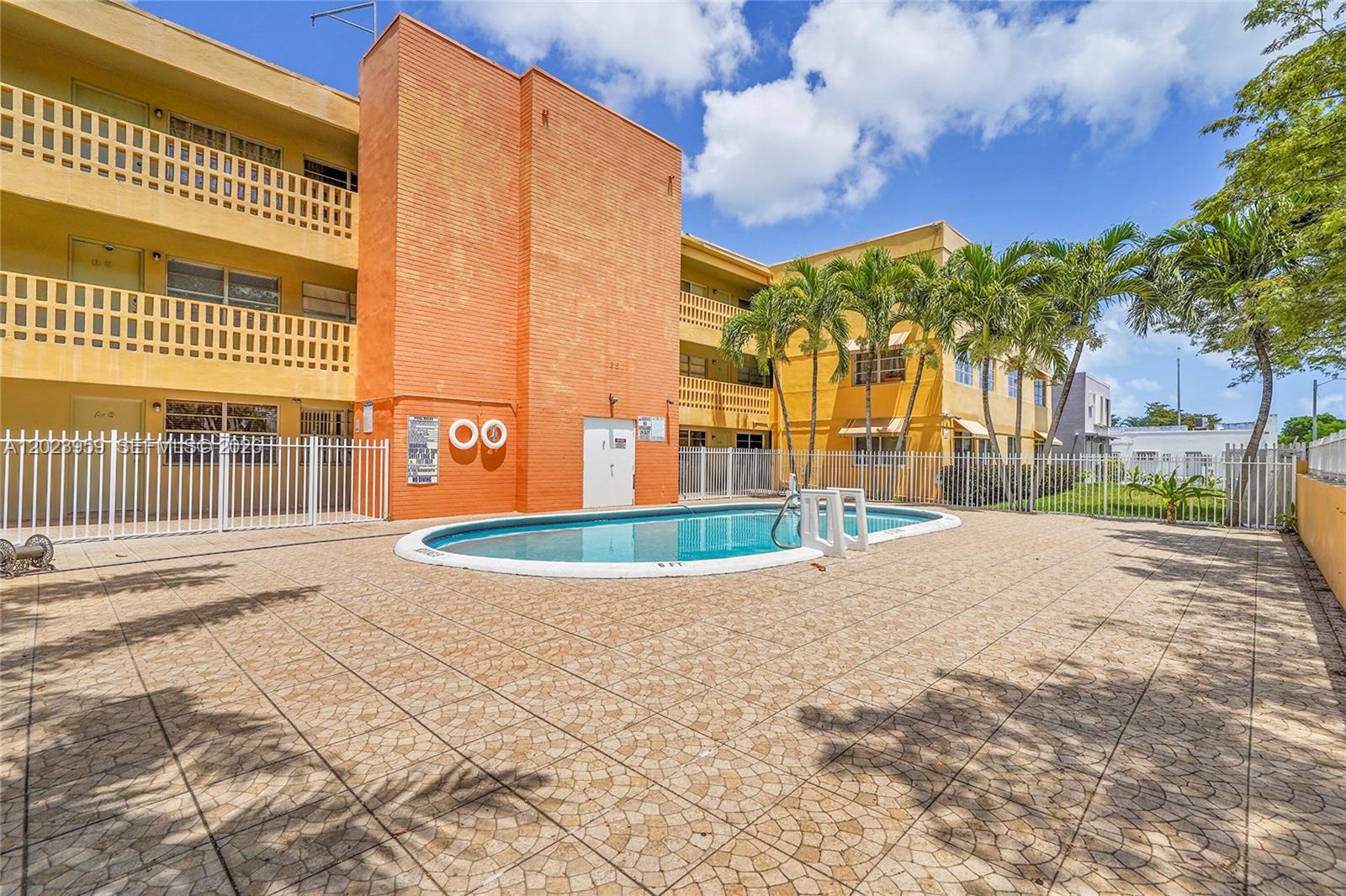 THE PALMS 51 CONDO - Residential
