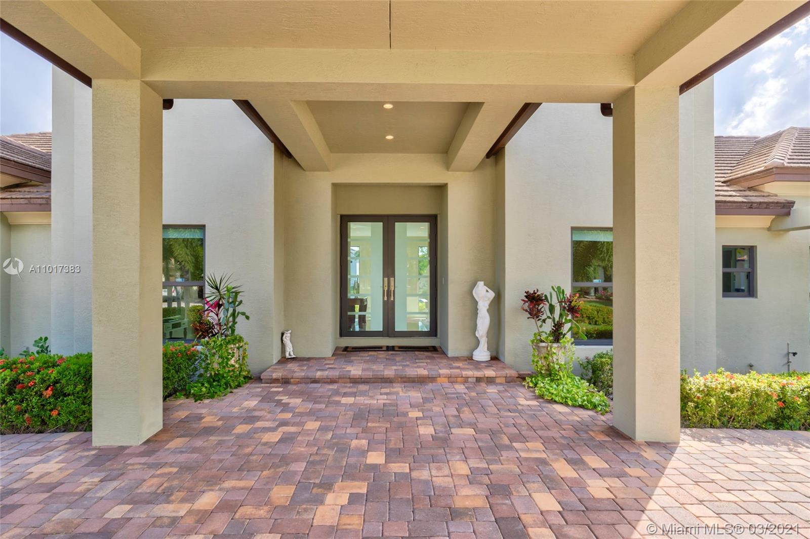 HERON ESTATES AT HERON BAY - Residential