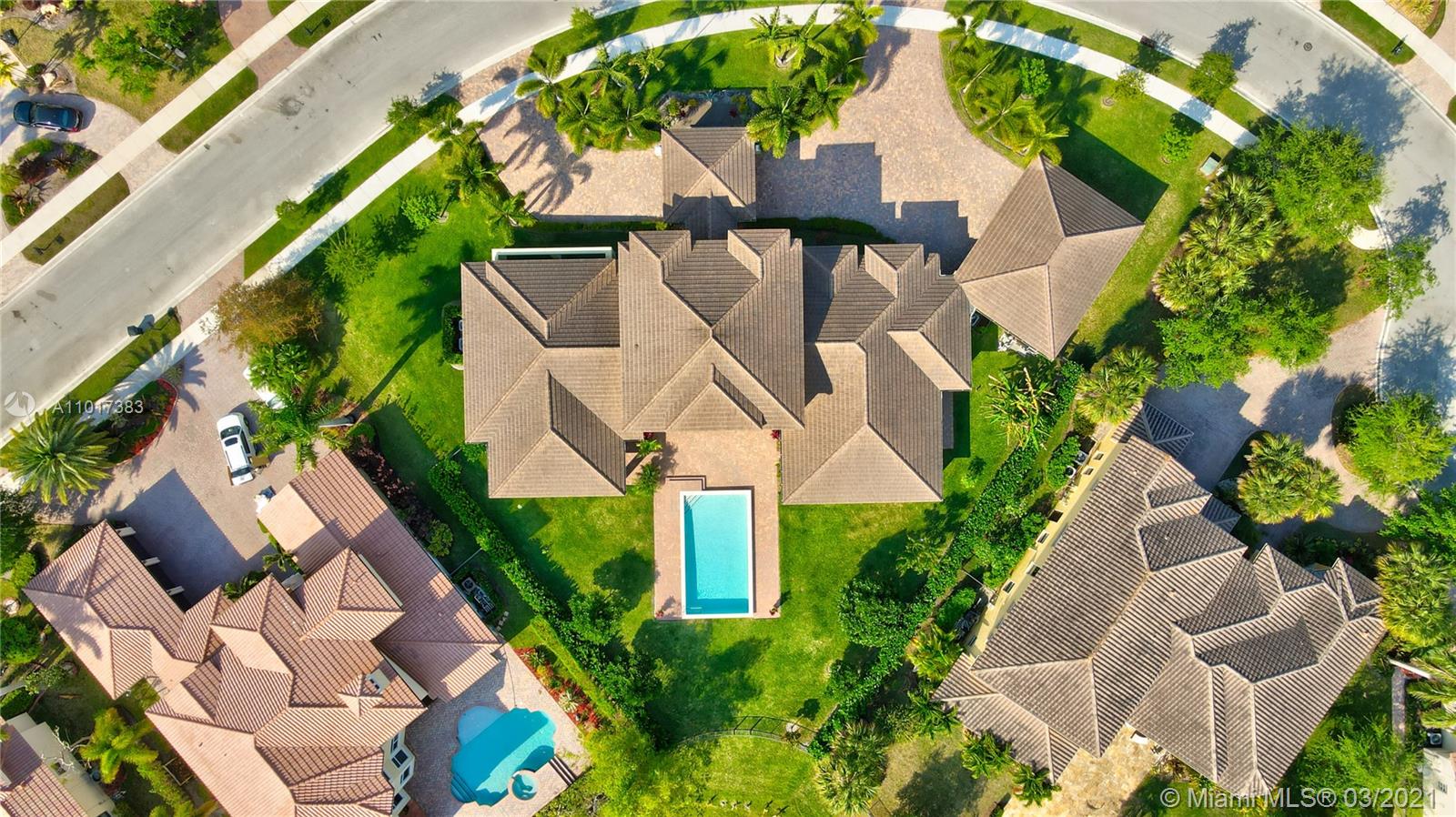 HERON ESTATES AT HERON BAY - Residential