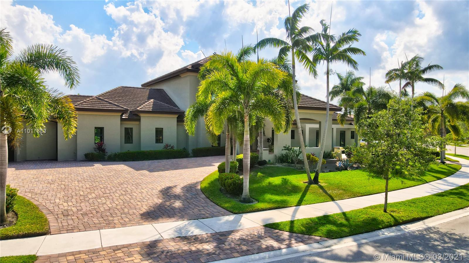HERON ESTATES AT HERON BAY - Residential
