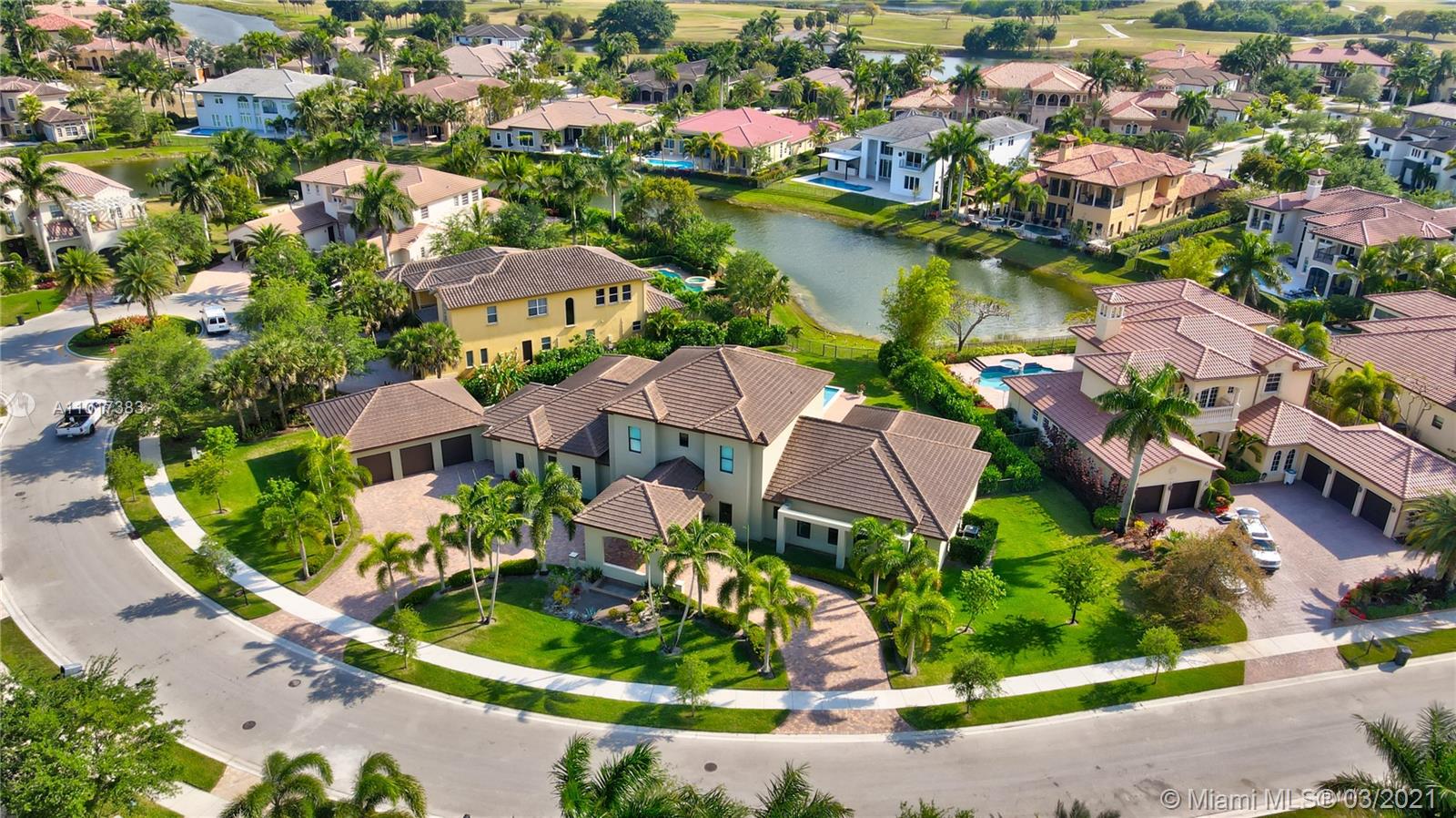 HERON ESTATES AT HERON BAY - Residential