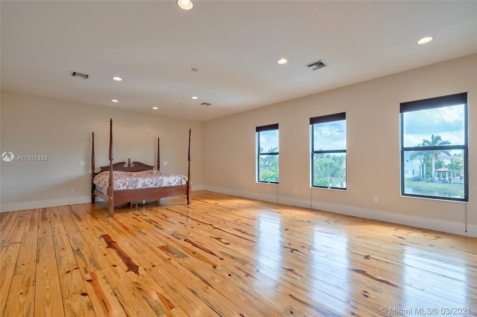 HERON ESTATES AT HERON BAY - Residential
