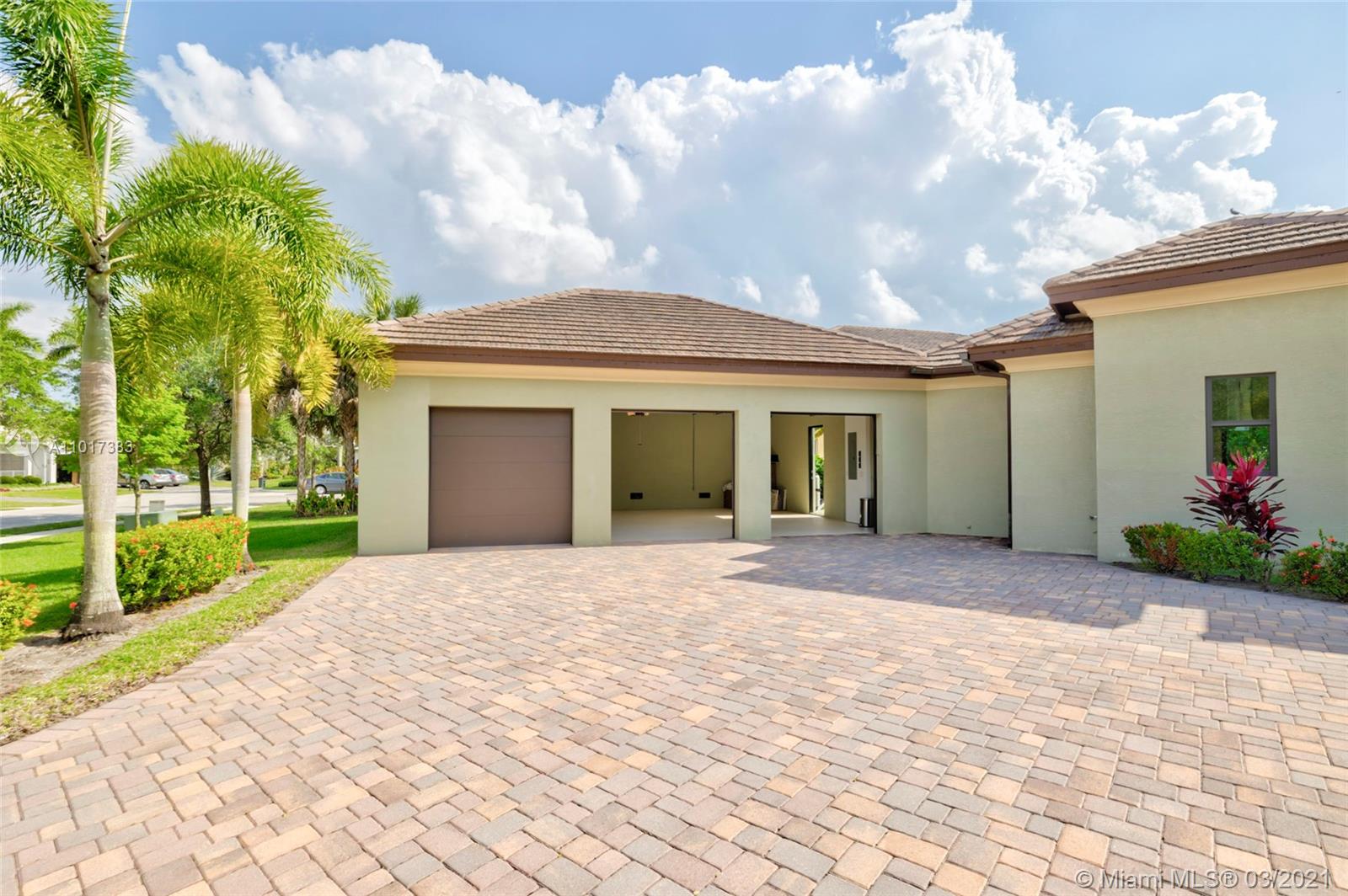 HERON ESTATES AT HERON BAY - Residential