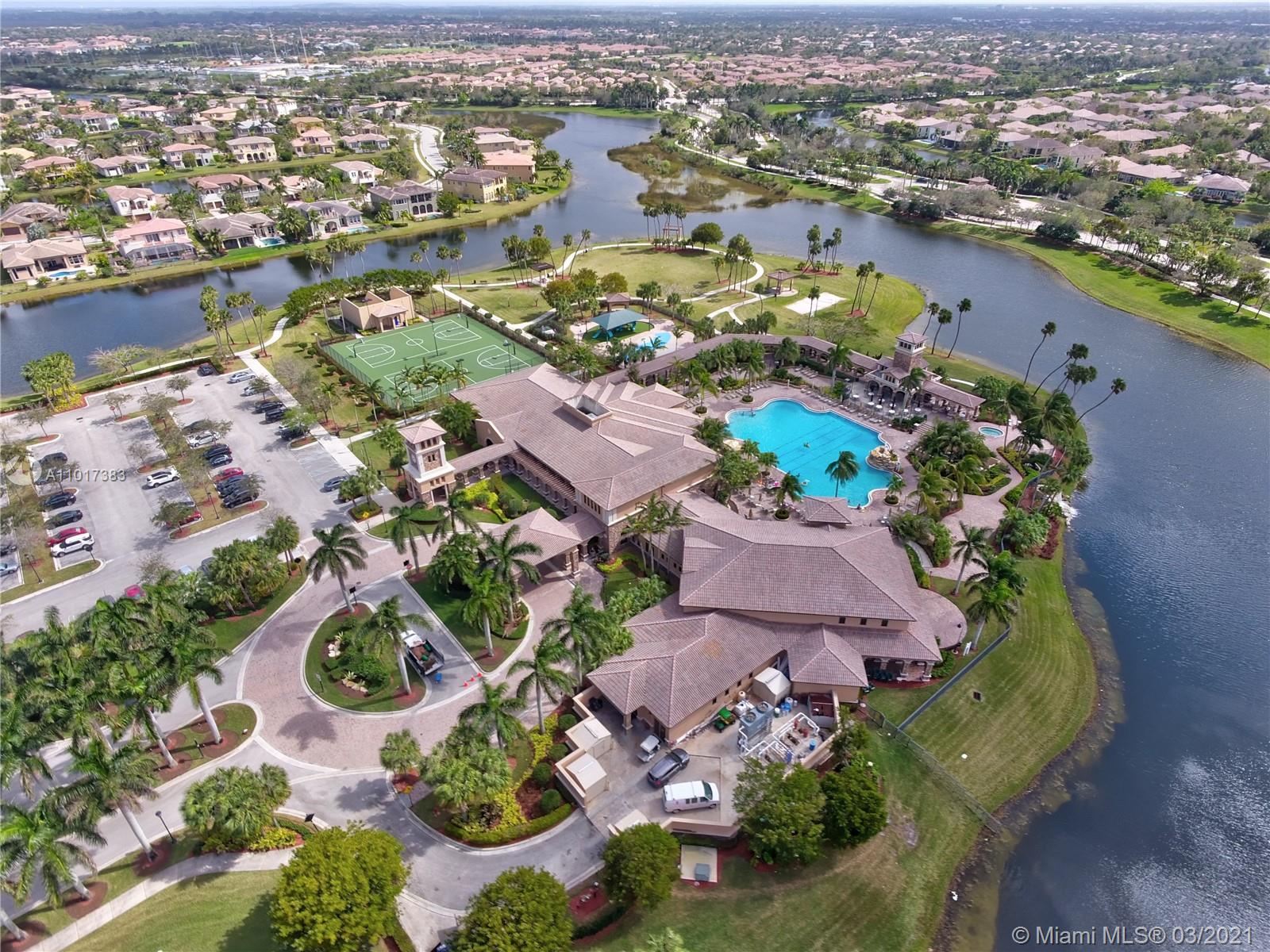 HERON ESTATES AT HERON BAY - Residential