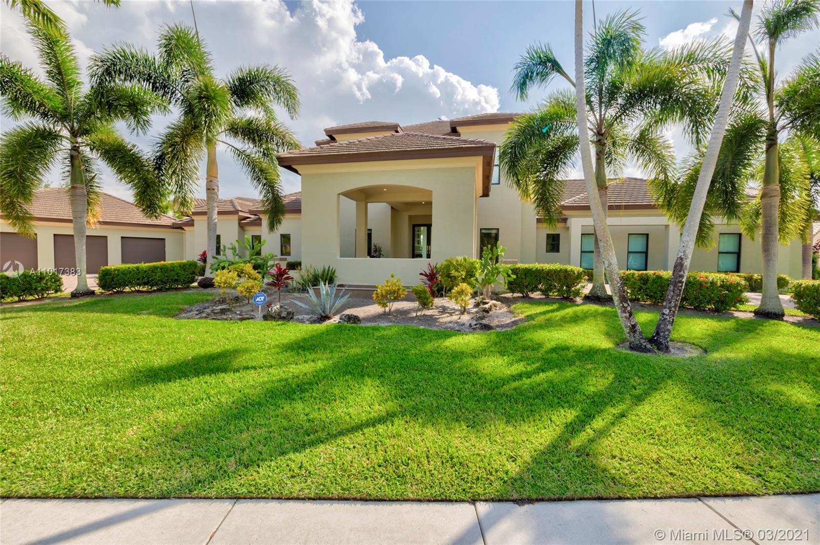 HERON ESTATES AT HERON BAY - Residential