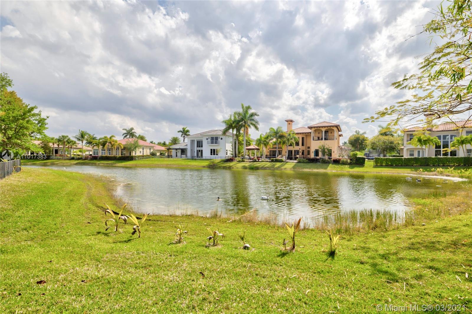 HERON ESTATES AT HERON BAY - Residential