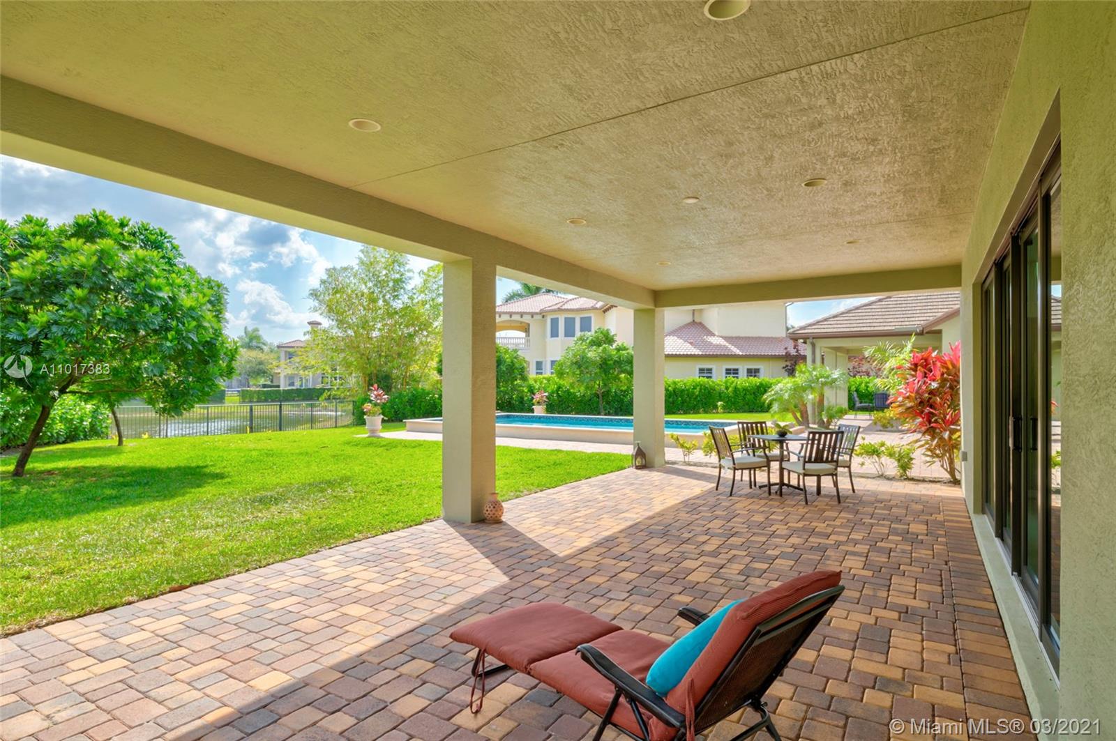 HERON ESTATES AT HERON BAY - Residential