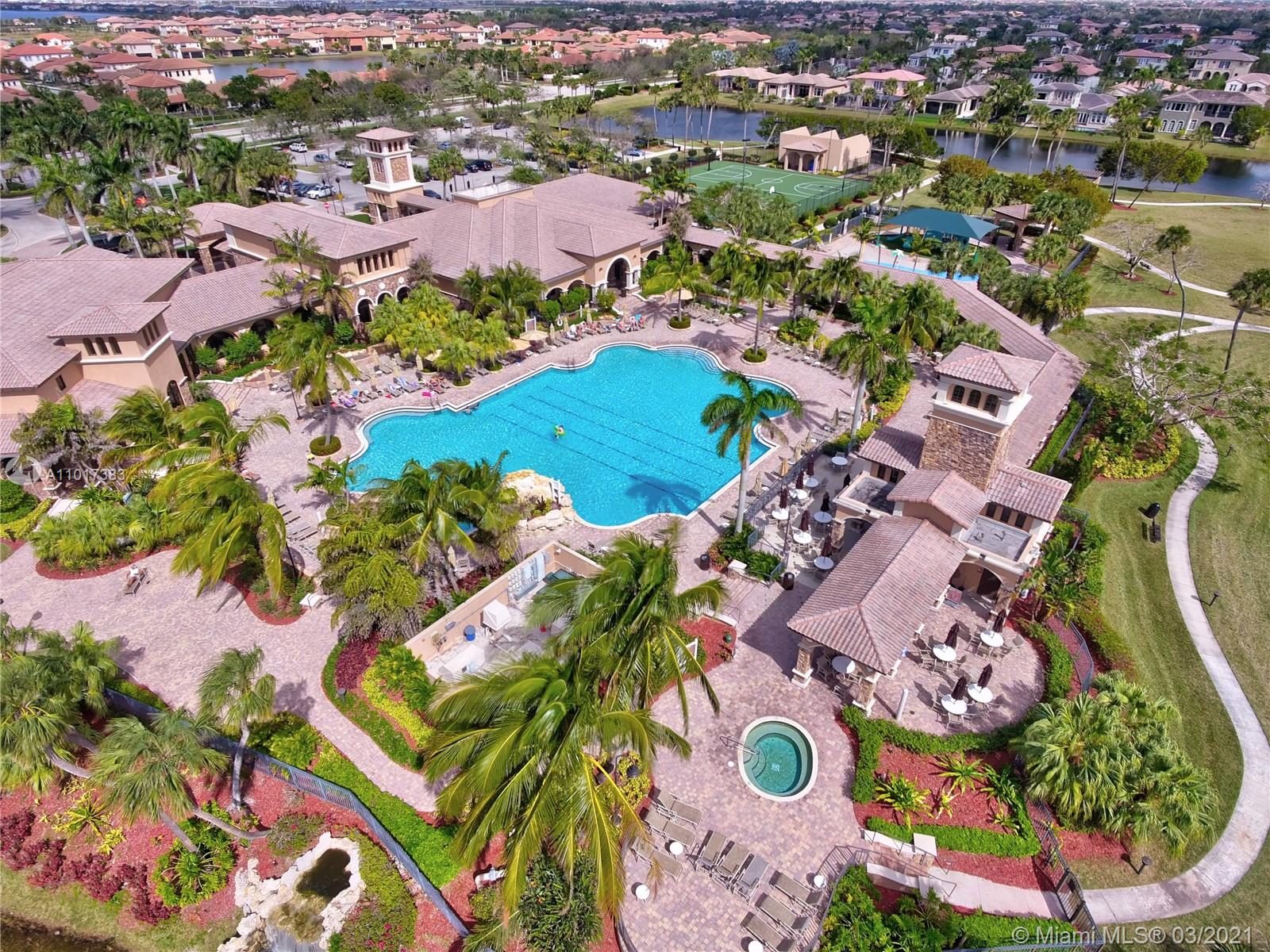 HERON ESTATES AT HERON BAY - Residential