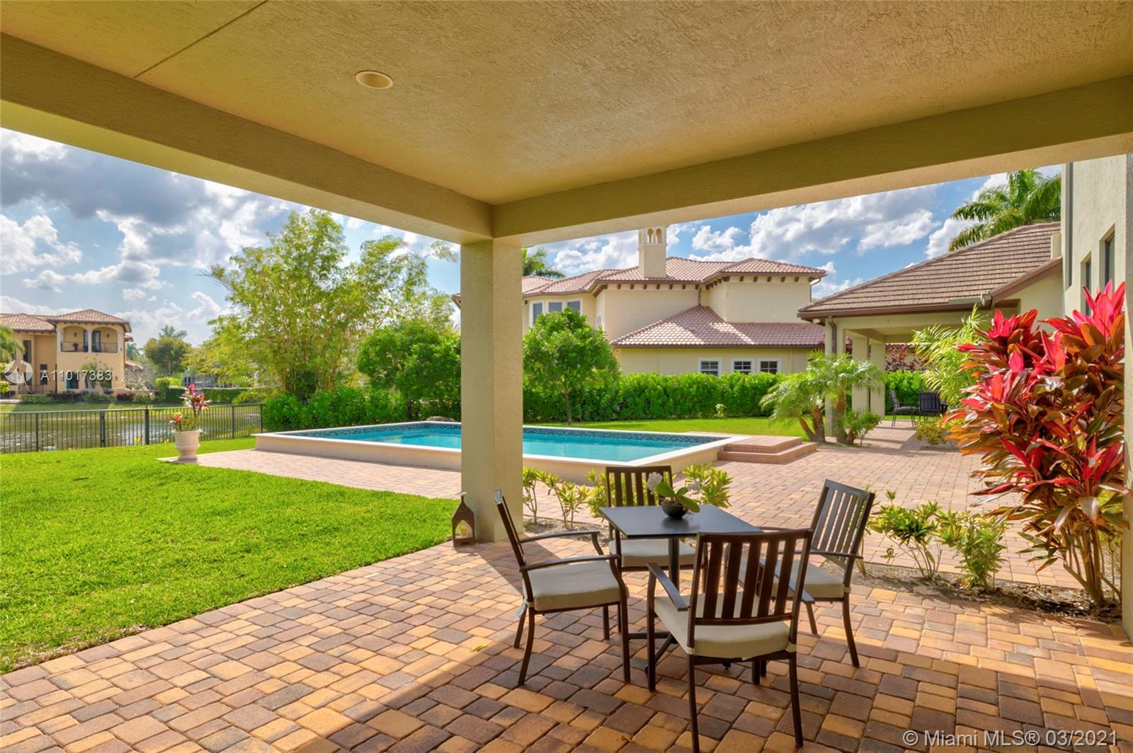 HERON ESTATES AT HERON BAY - Residential