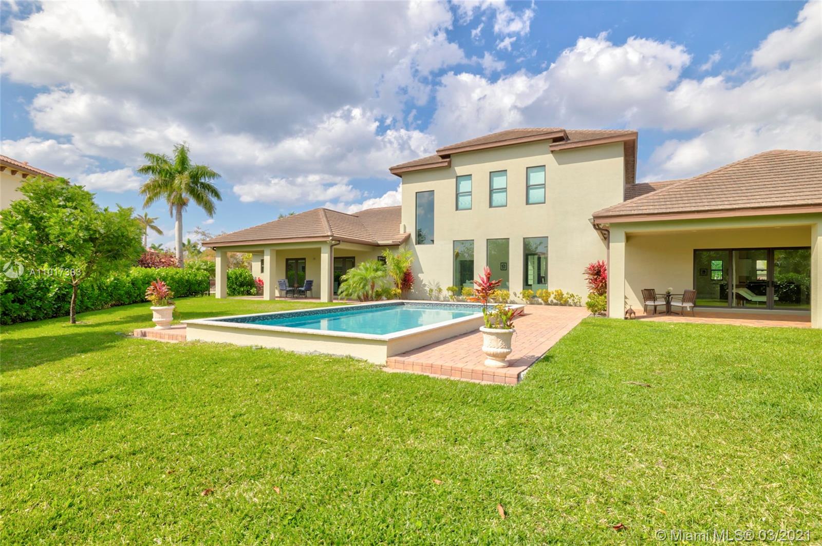 HERON ESTATES AT HERON BAY - Residential