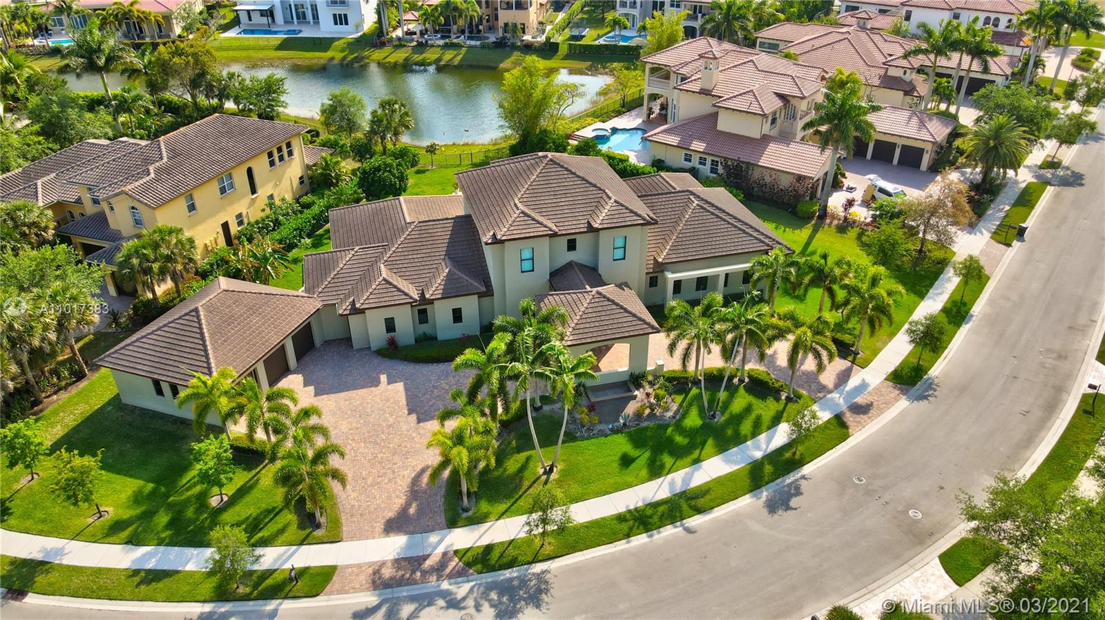 HERON ESTATES AT HERON BAY - Residential