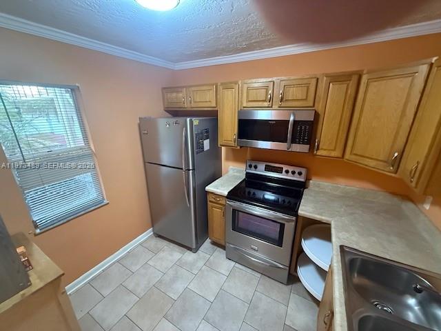 2801 Somerset Dr 105