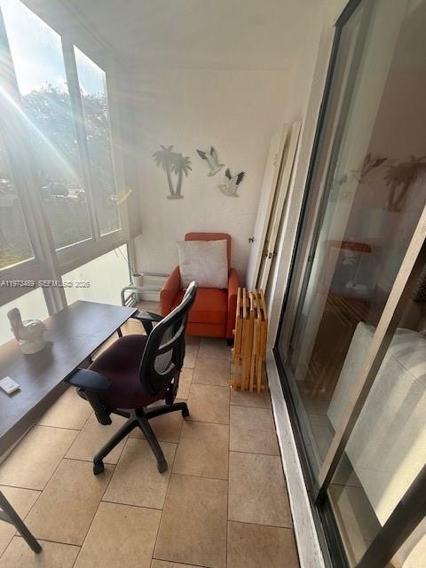 SOMERSET NO SEVEN CONDO - Residential