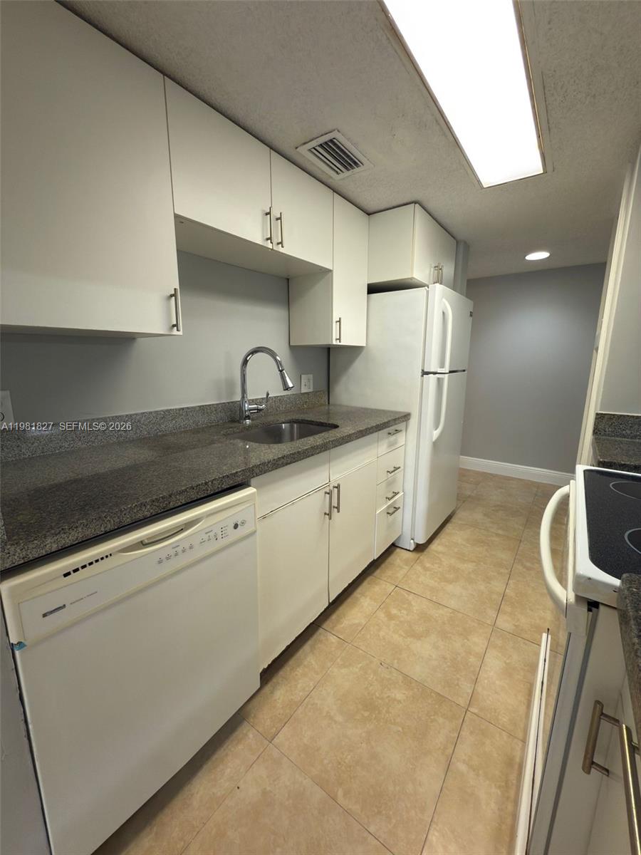 PALM AIRE GARDENS CONDO - Residential