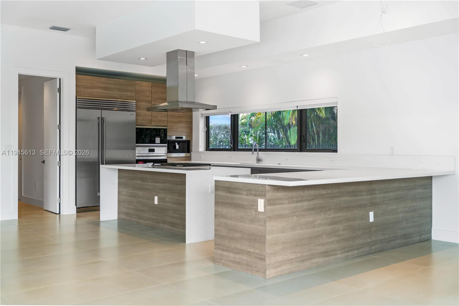 WESTON ESTATES - Residential