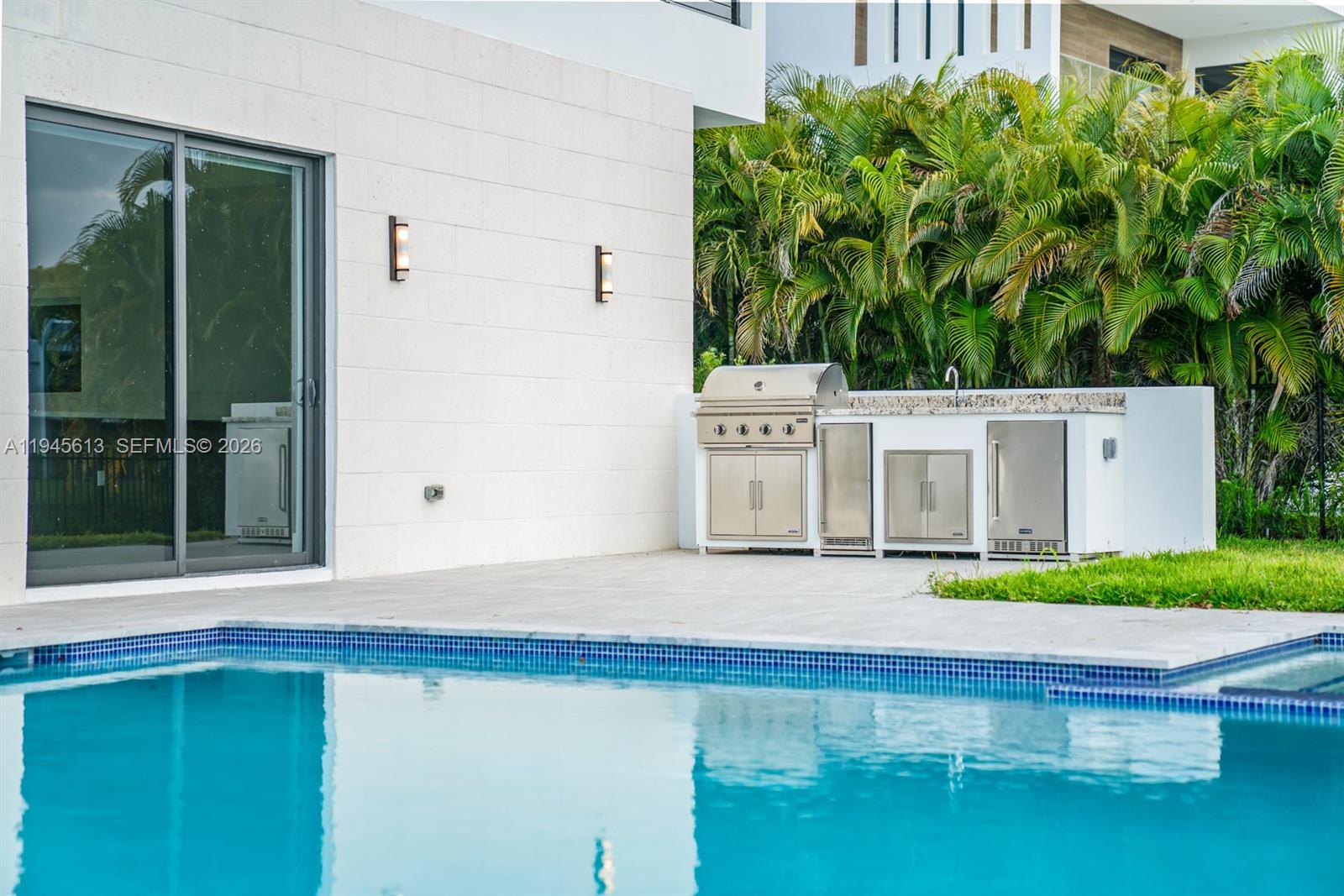 WESTON ESTATES - Residential