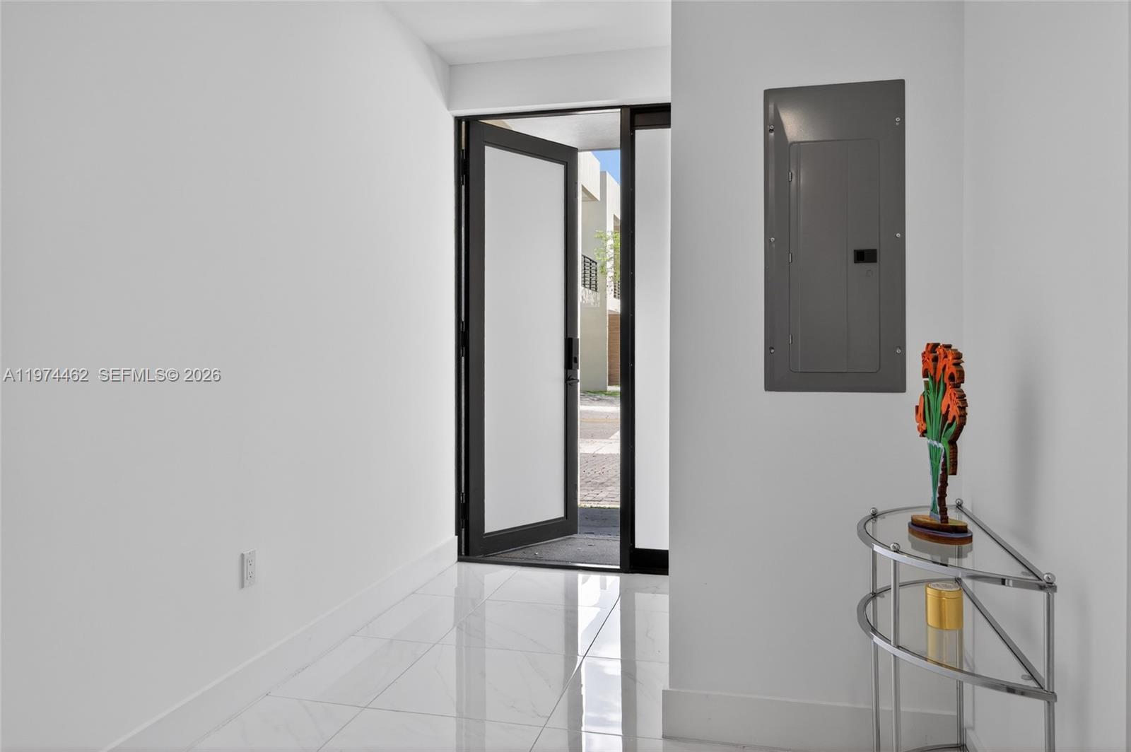 OAKS PLACE - Residential