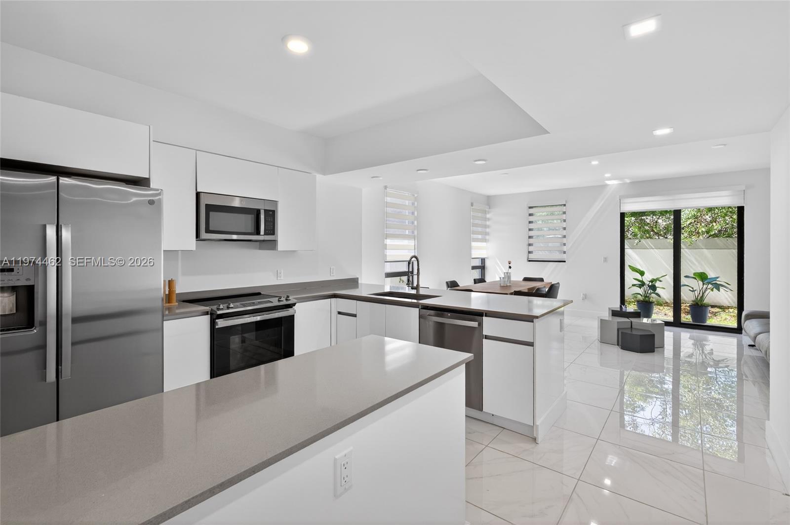 OAKS PLACE - Residential