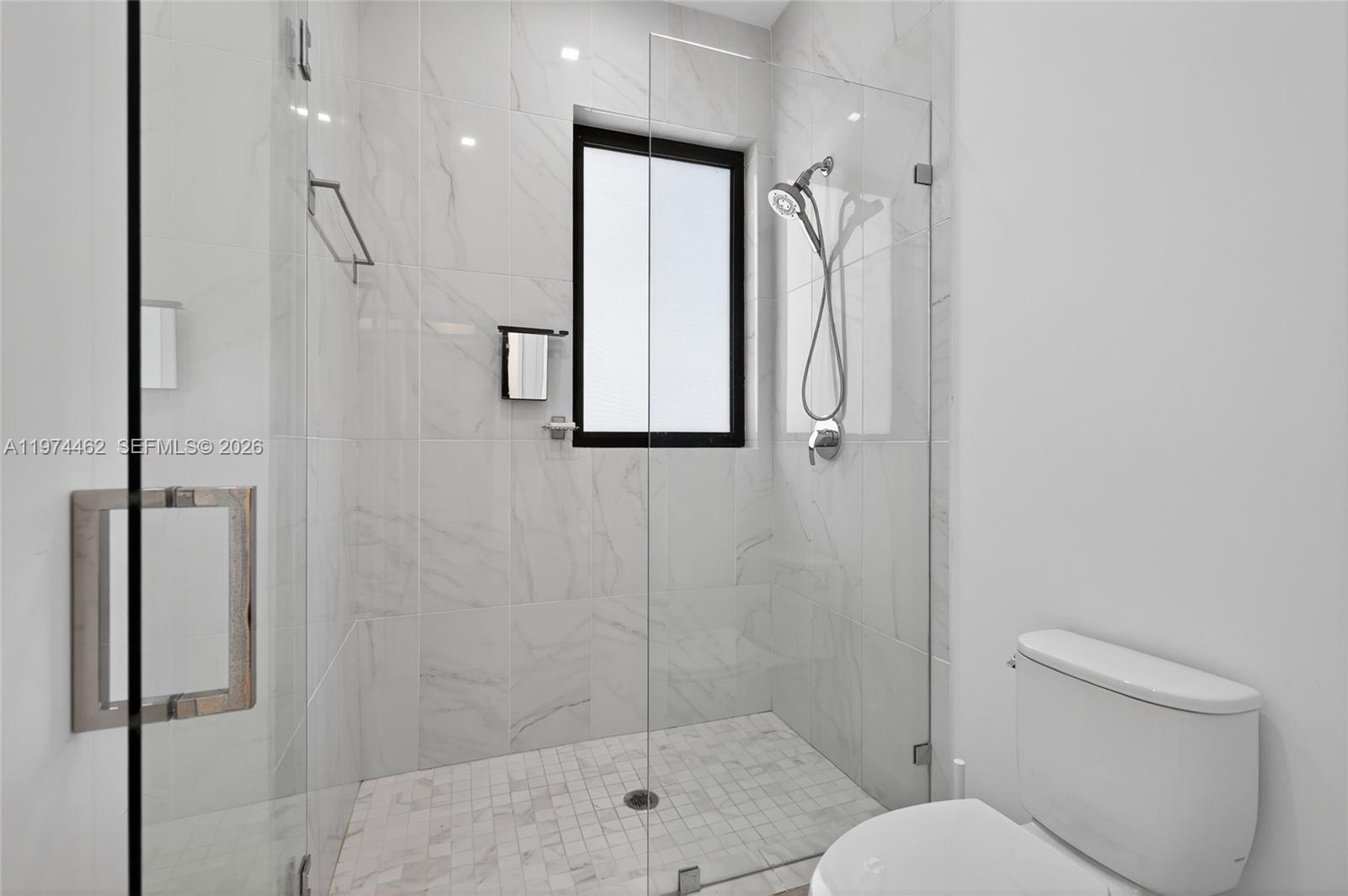 OAKS PLACE - Residential