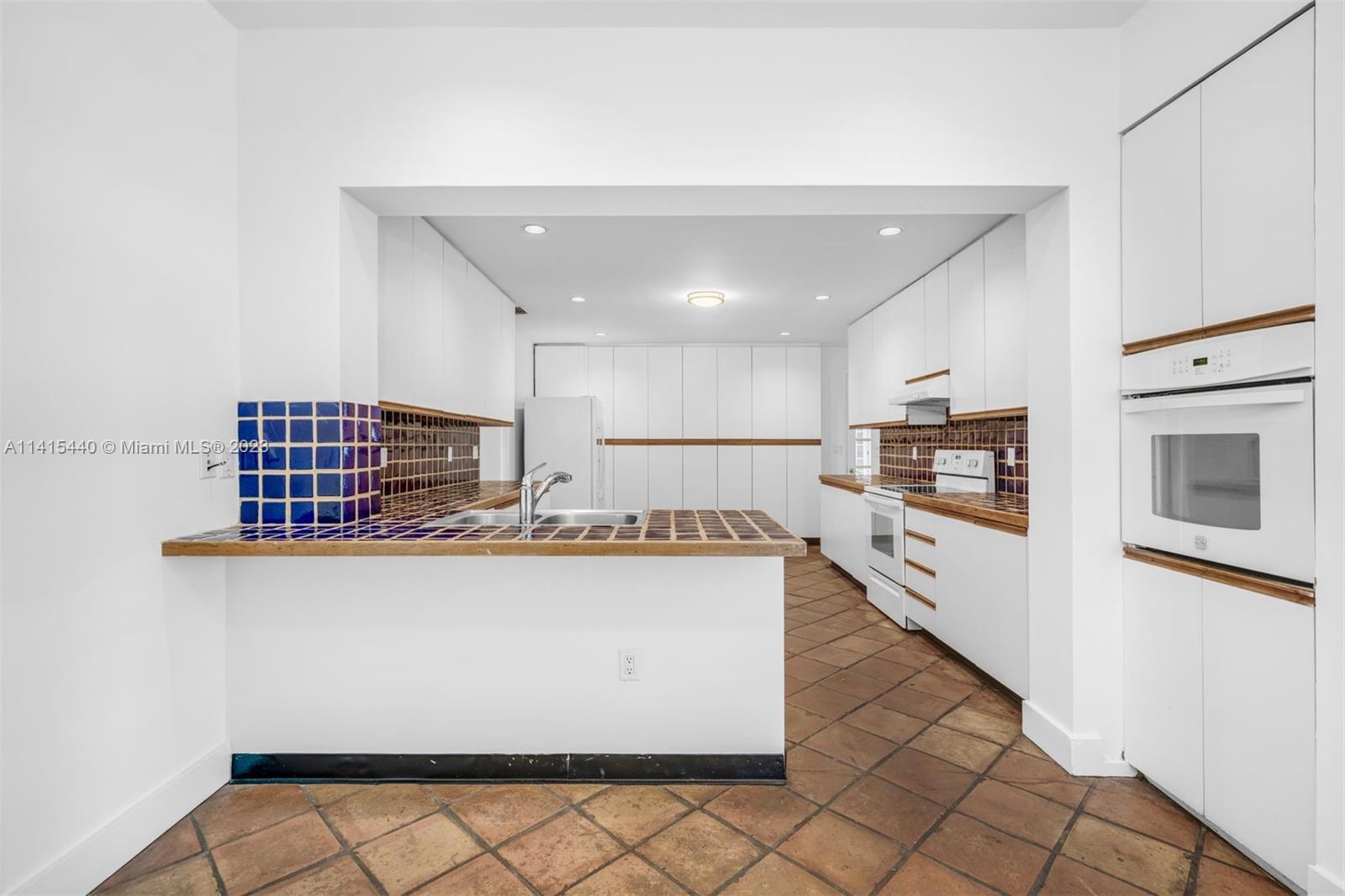 C GAB COUNTRY CLUB SEC 4 - Residential