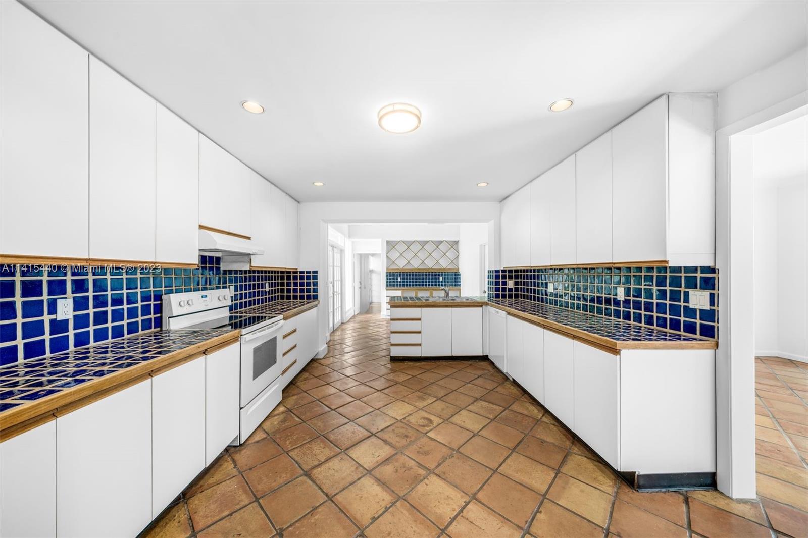 C GAB COUNTRY CLUB SEC 4 - Residential