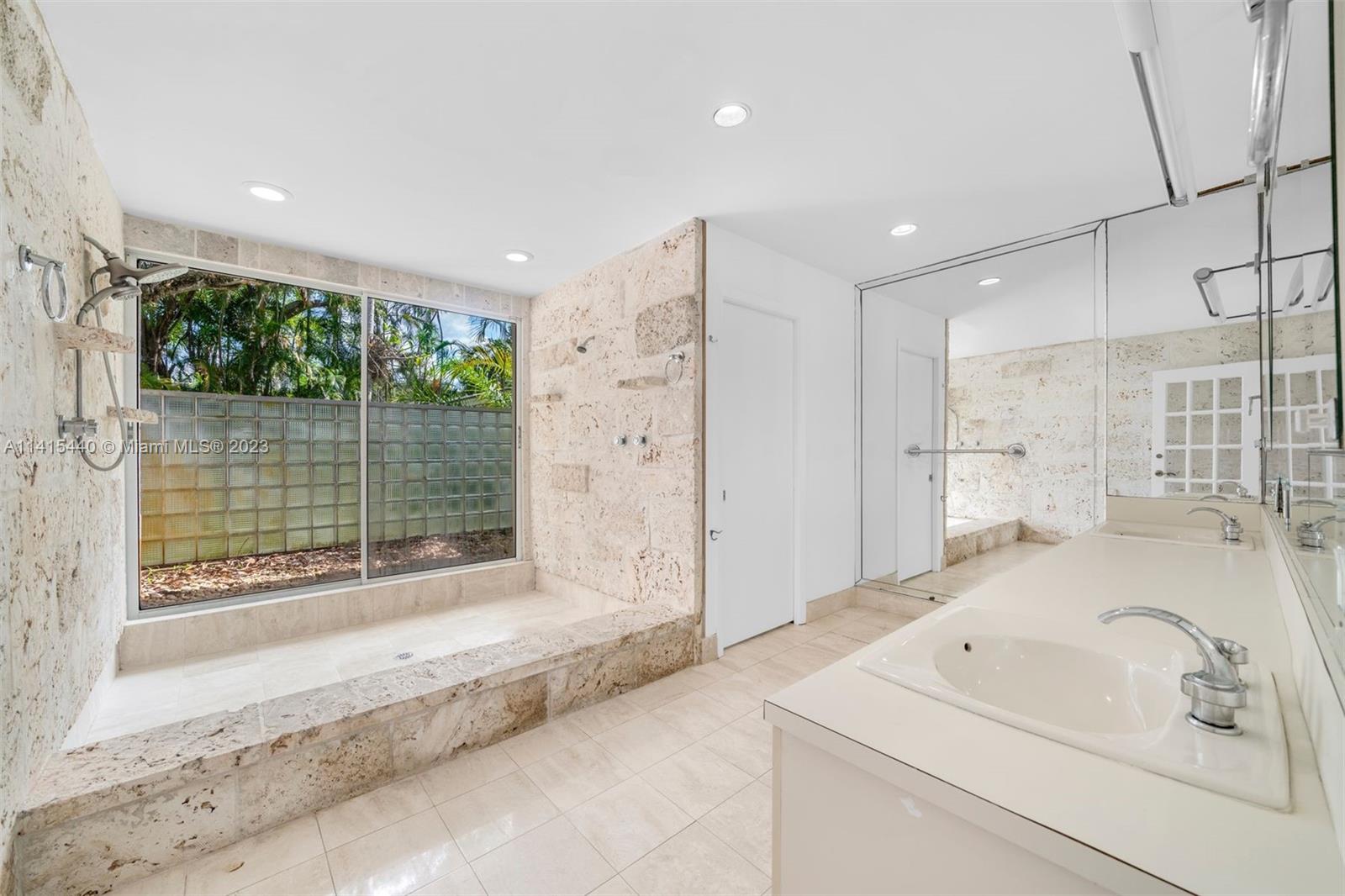 C GAB COUNTRY CLUB SEC 4 - Residential