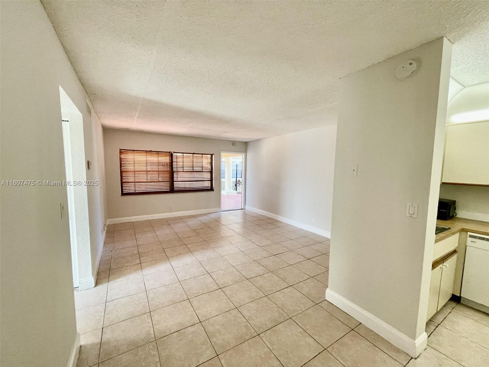 2624 Riverside Dr 2624