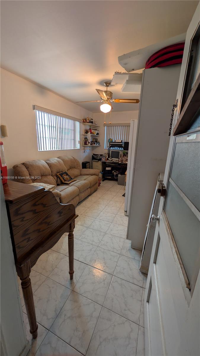 PALM SPRINGS SUB SEC 3 5T - Residential