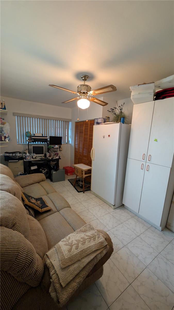 PALM SPRINGS SUB SEC 3 5T - Residential