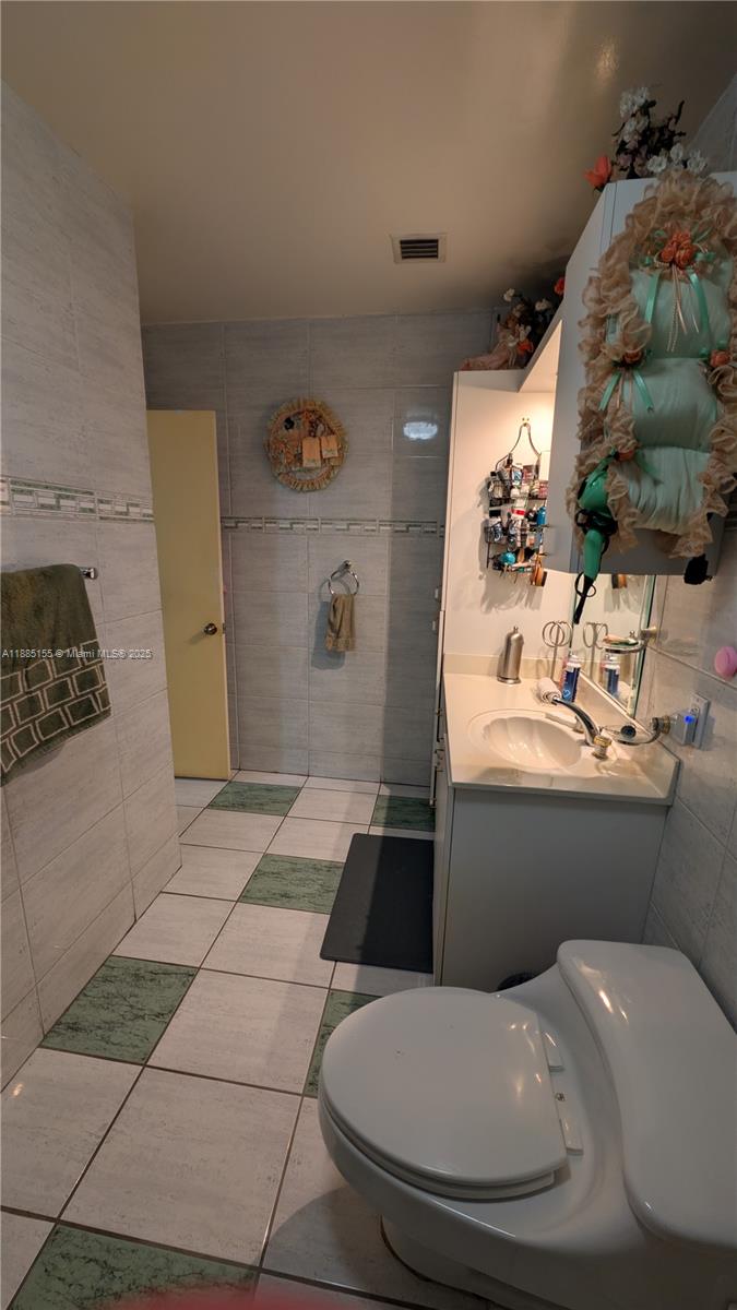 PALM SPRINGS SUB SEC 3 5T - Residential