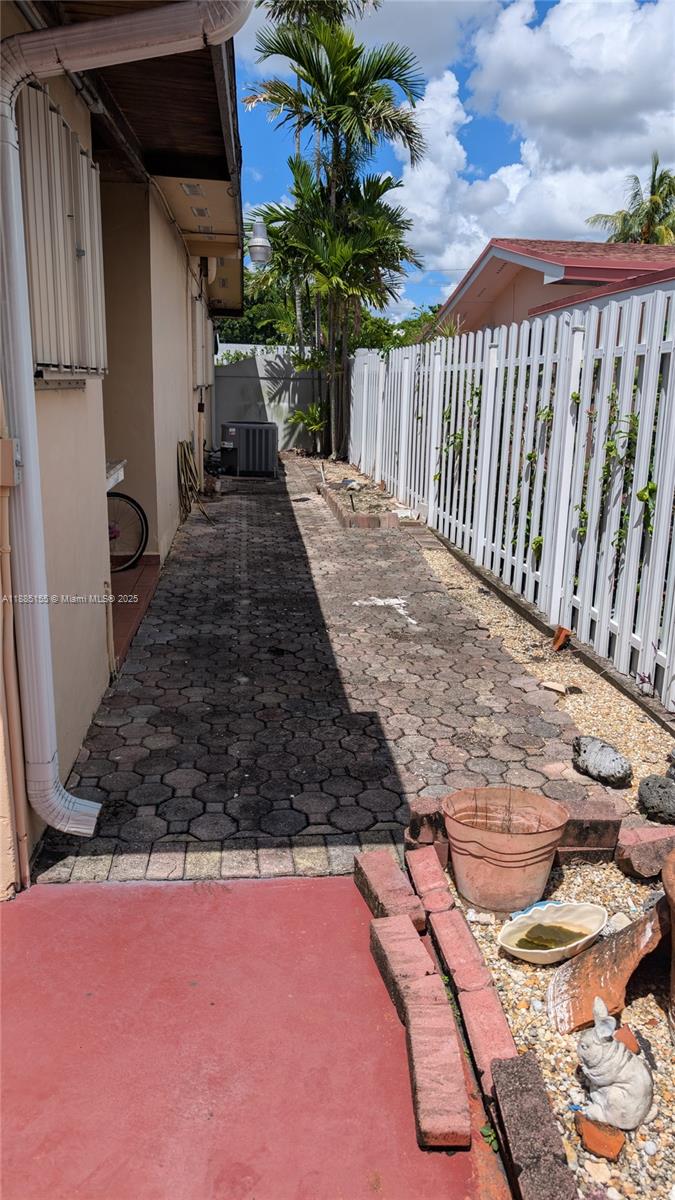 PALM SPRINGS SUB SEC 3 5T - Residential