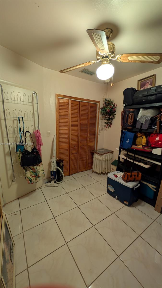 PALM SPRINGS SUB SEC 3 5T - Residential