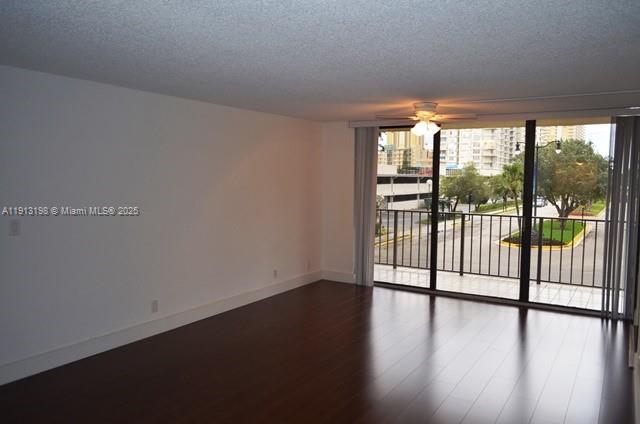 WINSTON TOWERS 700 CONDO - Residential