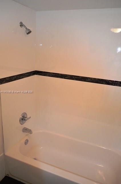 WINSTON TOWERS 700 CONDO - Residential