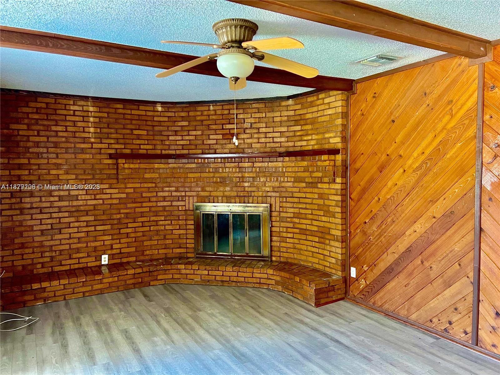 GRACEWOOD - Residential Lease