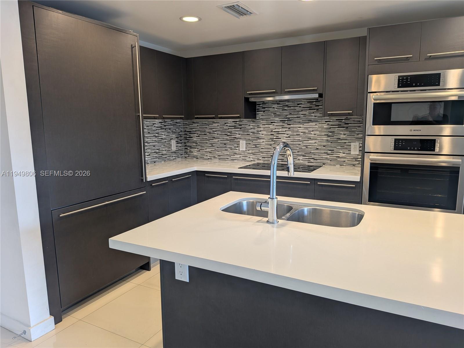 MIDTOWN AT DORAL - Residential