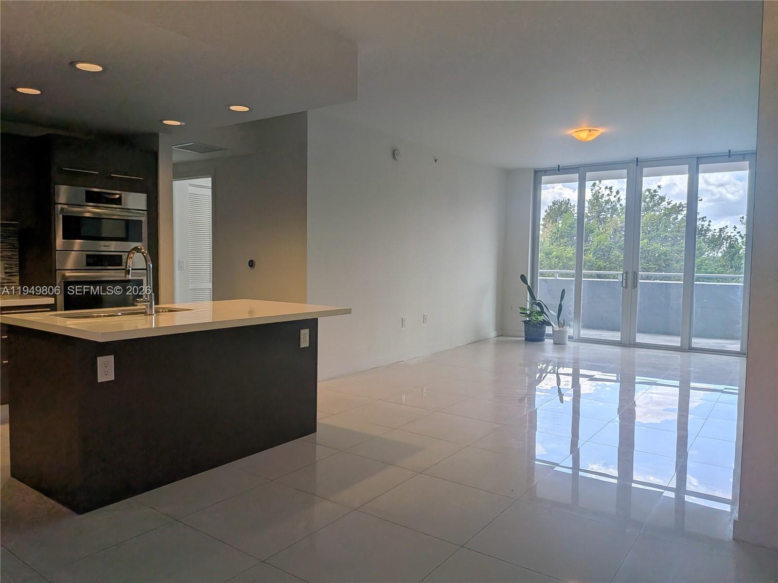 MIDTOWN AT DORAL - Residential