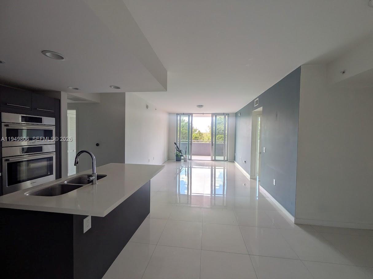 MIDTOWN AT DORAL - Residential