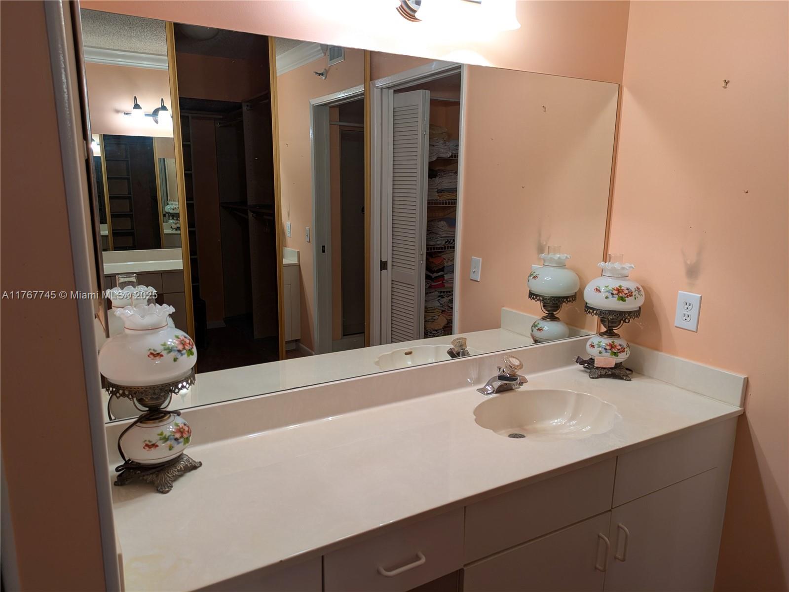 CYPRESS BEND CONDOMINIUM - Residential