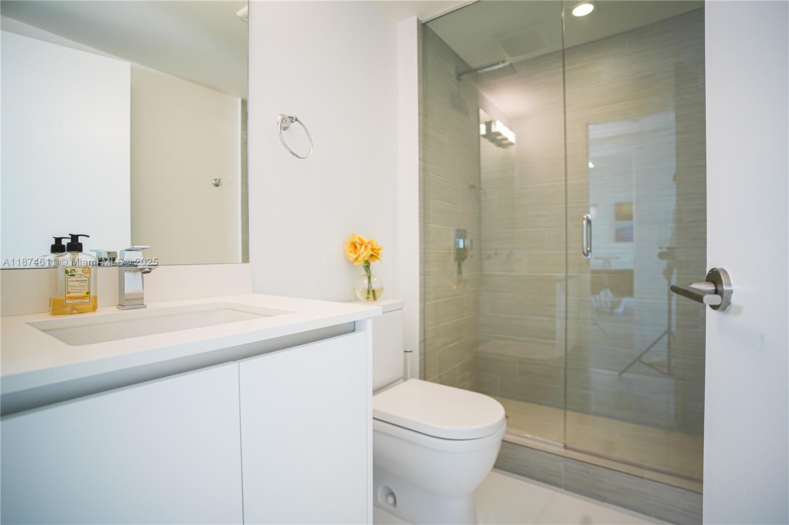 PARQUE TOWERS CONDO - Residential