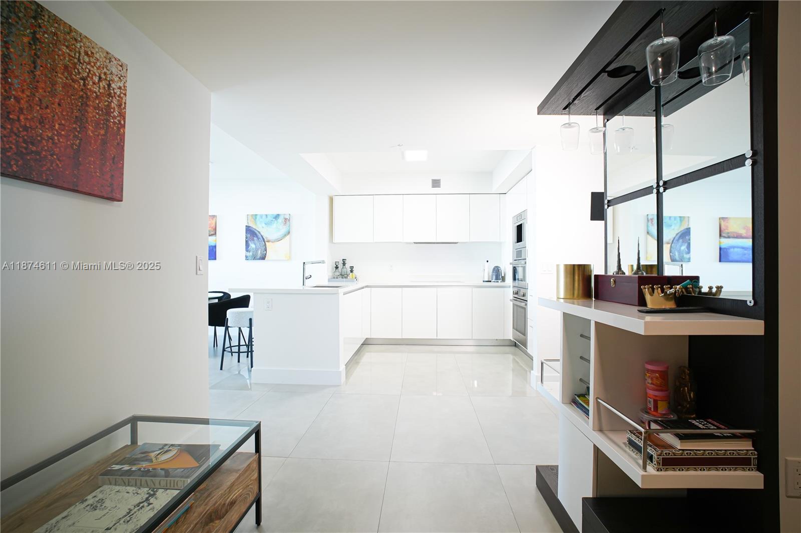 PARQUE TOWERS CONDO - Residential