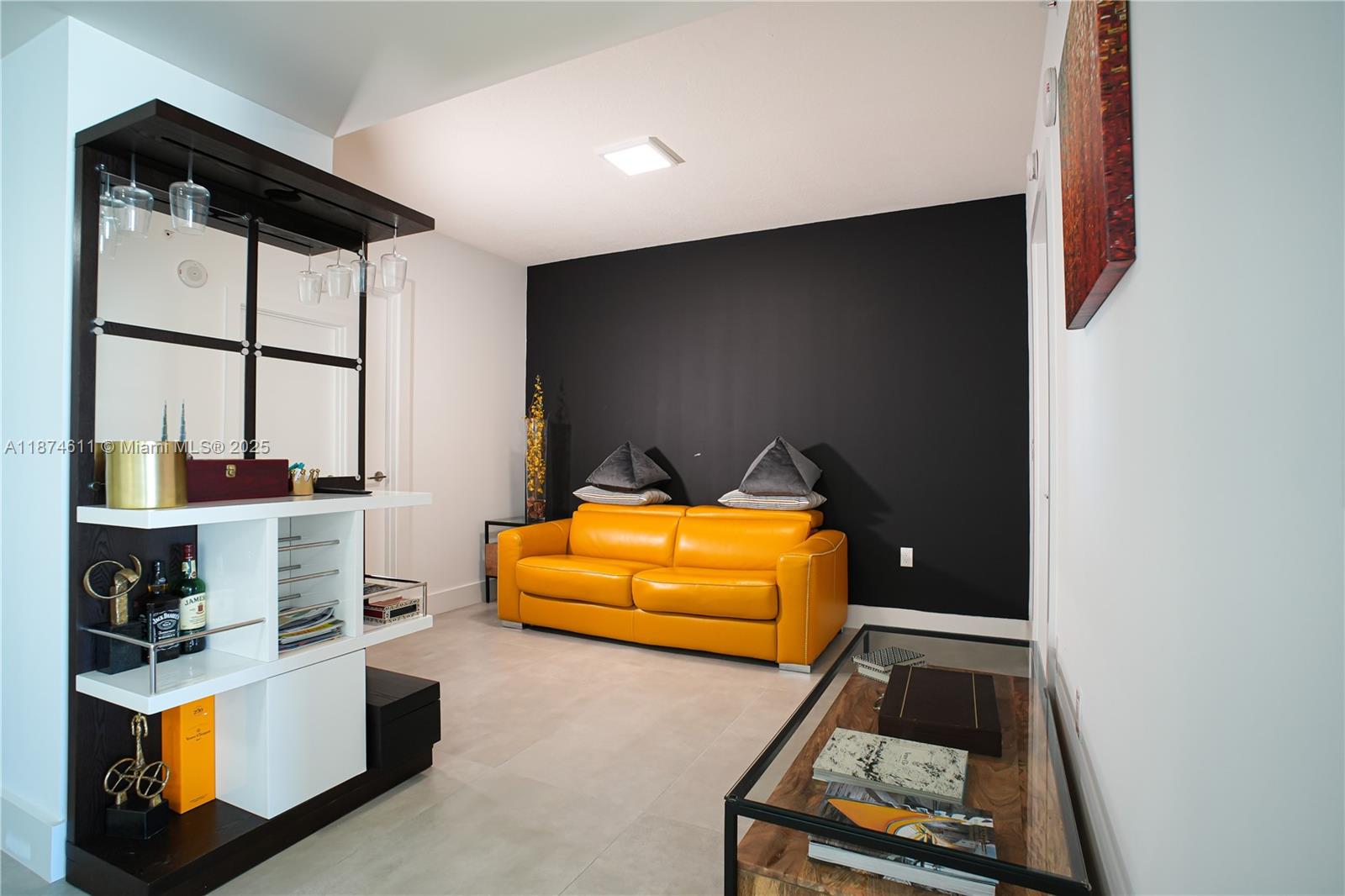 PARQUE TOWERS CONDO - Residential