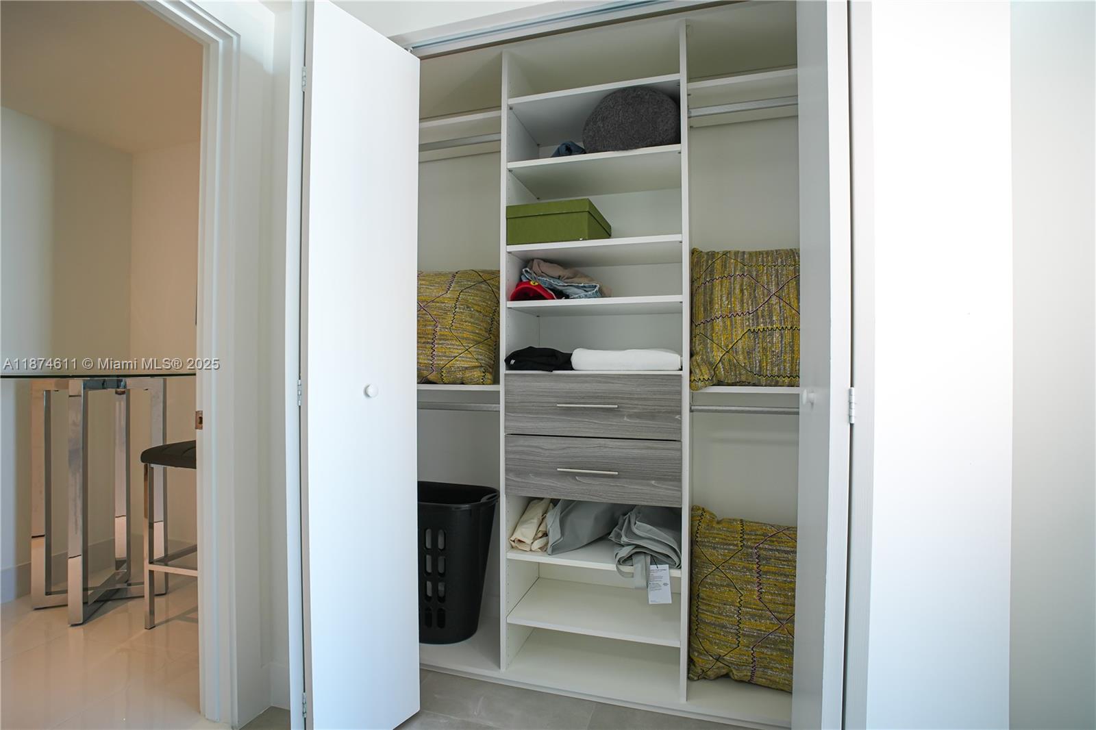 PARQUE TOWERS CONDO - Residential