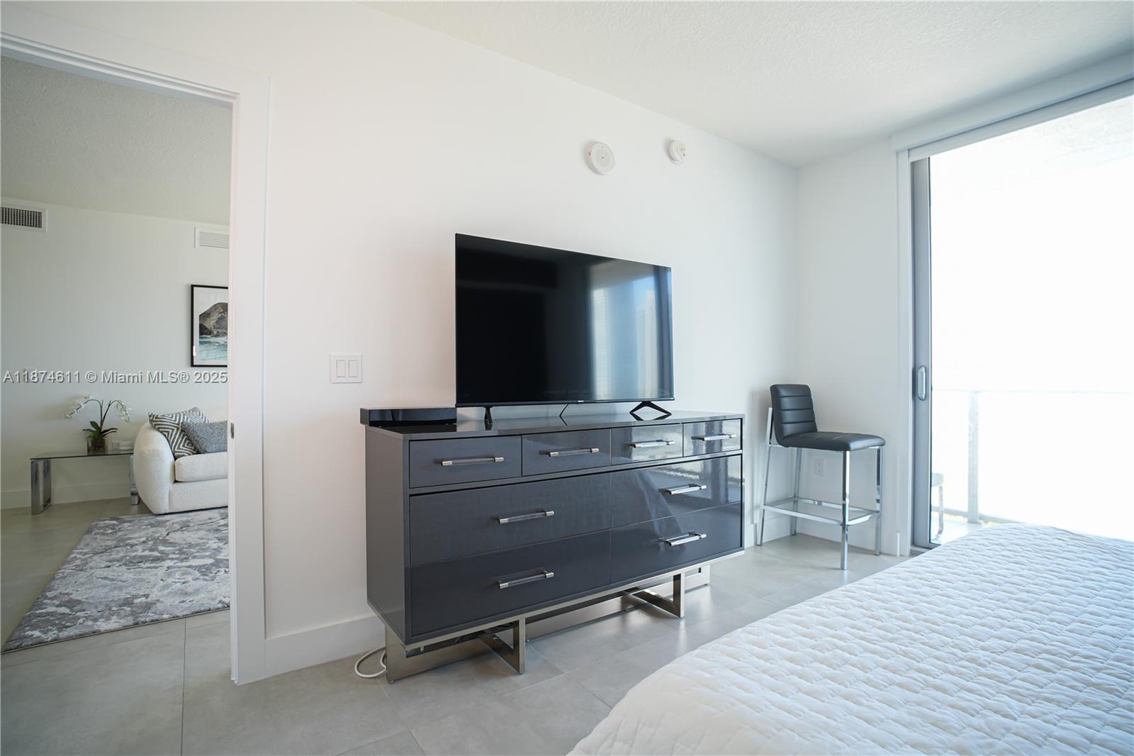 PARQUE TOWERS CONDO - Residential