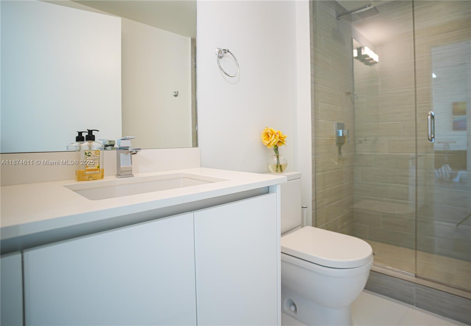 PARQUE TOWERS CONDO - Residential