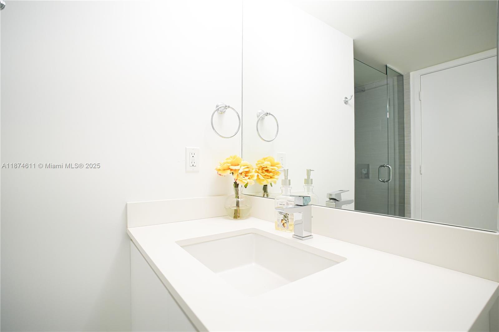 PARQUE TOWERS CONDO - Residential