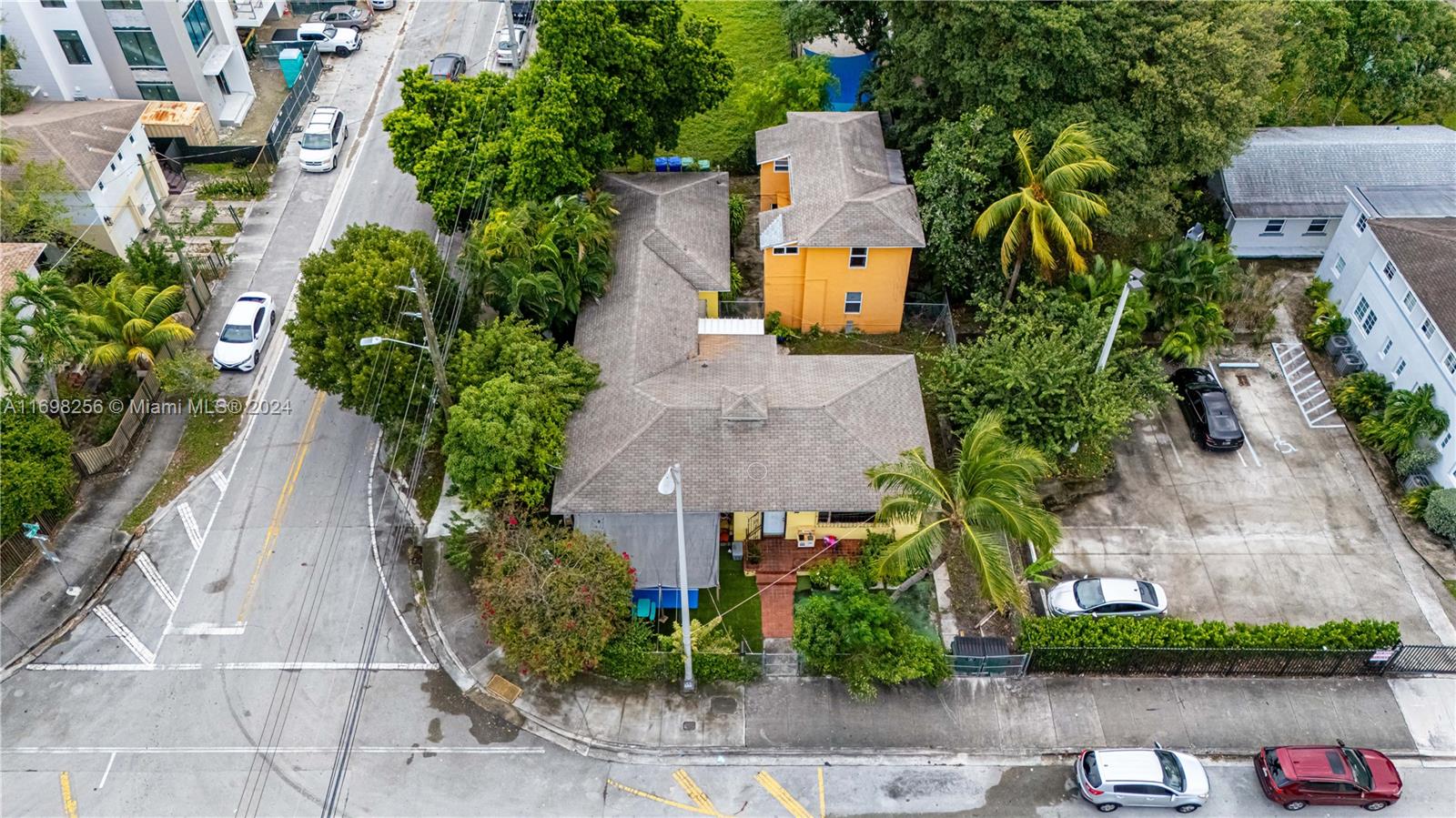 Chariff Realty Group proudly presents an exceptional investment opportunity within Miami’s thriving real estate market. This 6-unit multifamily property not only provides a steady income stream but also holds significant development potential for savvy investors.
490 NE 62 St is perfect for investors or developers looking to blend rental income with long-term growth through strategic redevelopment. This property’s prime & high-demand location and versatile potential make it a rare and valuable addition to any real estate portfolio.