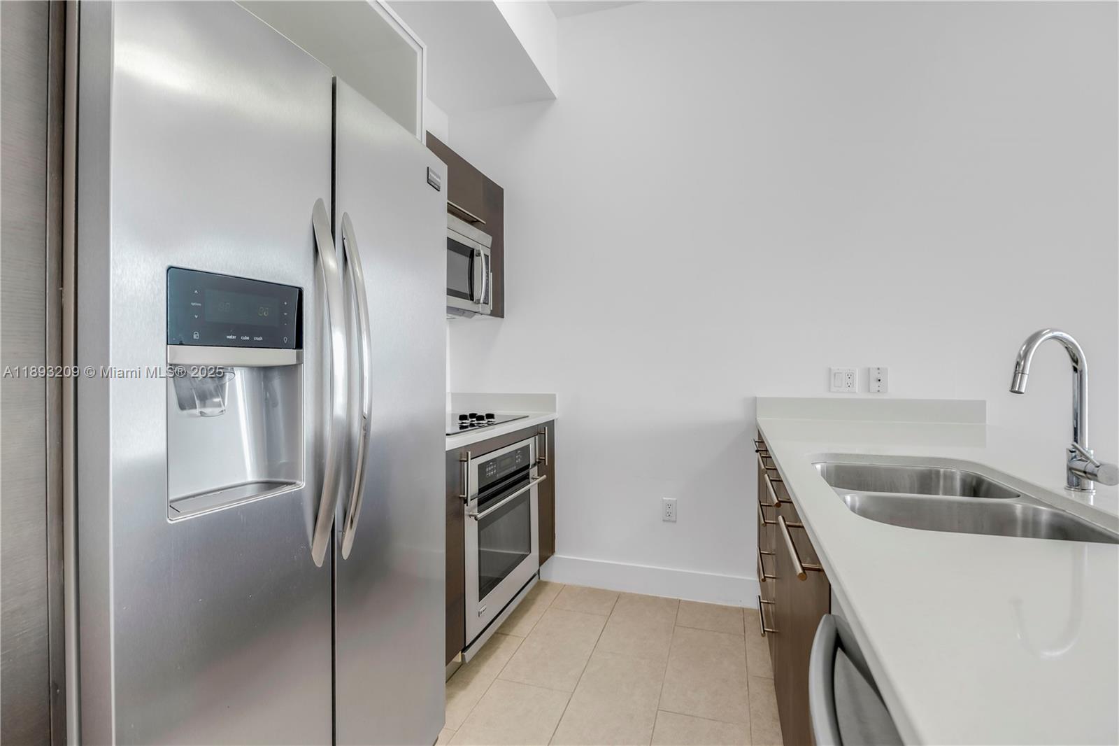 500 BRICKELL WEST CONDO - Residential Lease